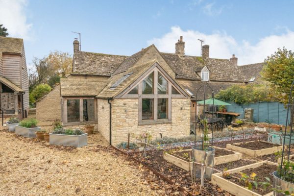 WIllow Cottage – Filkins, Lechlade