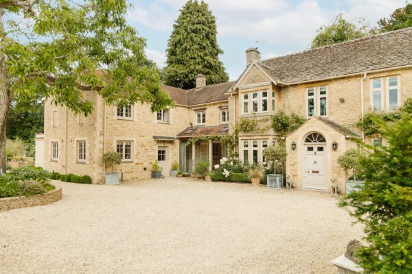 Stonefield House – 198, The Hill, Burford