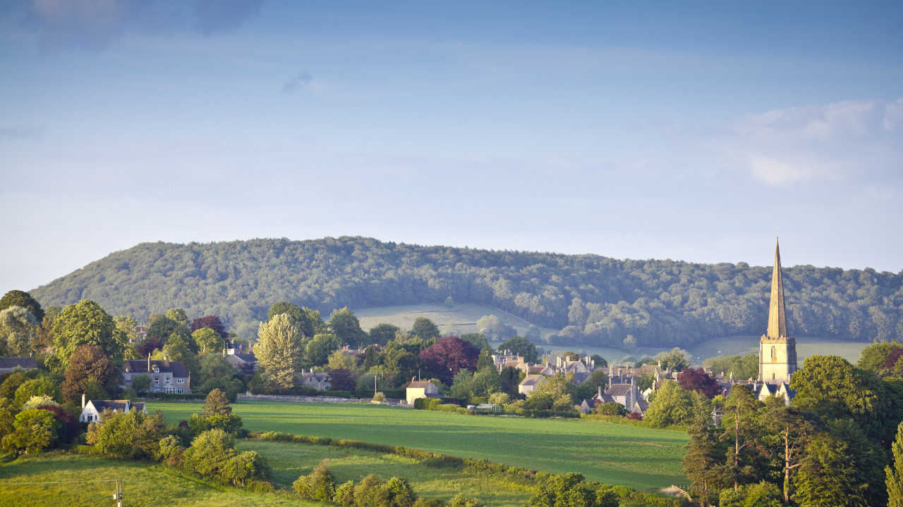 Beautiful view of the Cotswold countryside, making Cotswold rentals the perfect choice